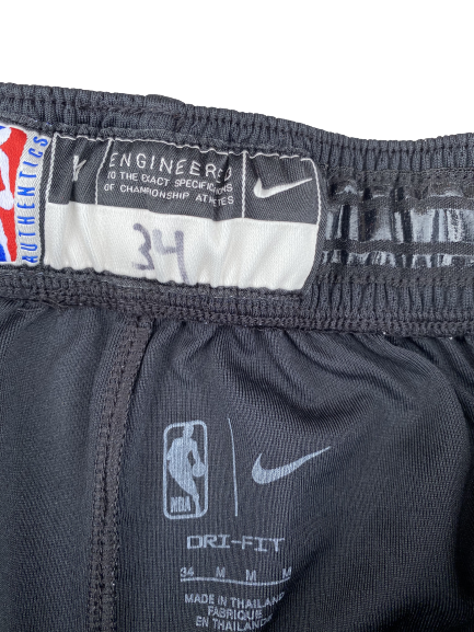 Matt Coleman Sacramento Kings Team Exclusive Practice Shorts (Size M)