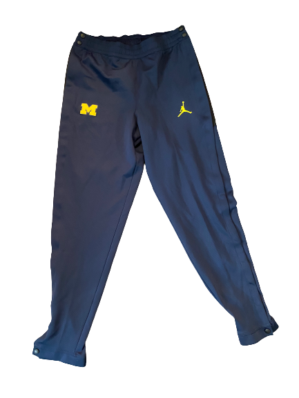 Nick Eubanks Michigan Football Team Issued Travel Sweatpants (Size L)