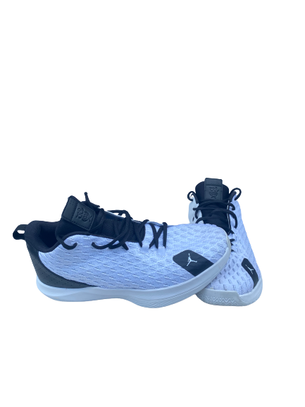 Cydnee Kinslow Florida Basketball Team Issued Shoes (Size 11)