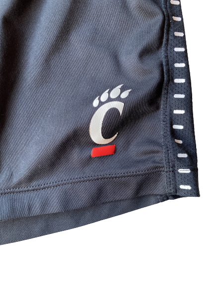 Jarron Cumberland Cincinnati Under Armour Shorts (Size XL)