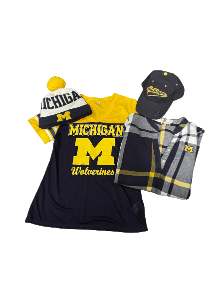 Michigan Wolverines Set of (2) Shirts and (2) Hats