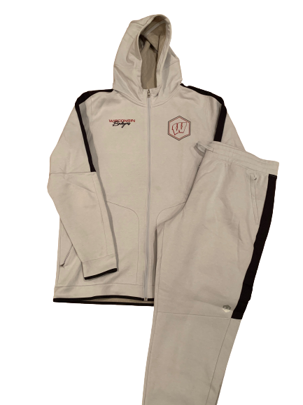 Nate Reuvers Wisconsin Basketball Team Exclusive Sweatsuit (Size XXLT)