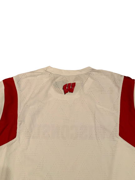 Nate Reuvers Wisconsin Basketball Team Exclusive Pre-Game Warm-Up Shirt (Size XXL)