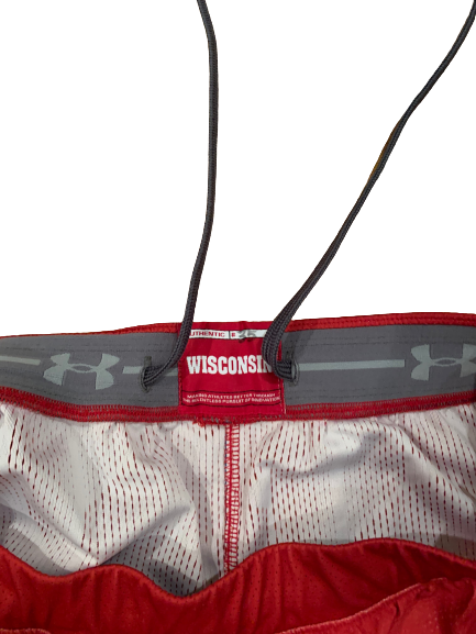 Nate Reuvers Wisconsin Basketball Game Issued Uniform Set