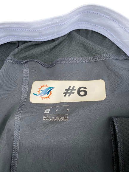 Miami Dolphins Team Issued Workout Shorts (Size M)
