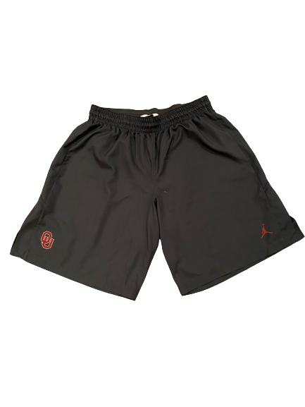 Adrian Ealy Oklahoma Football Team Issued Shorts (Size XXL)