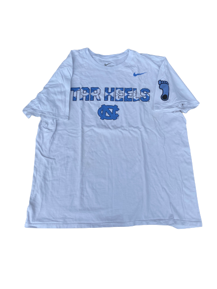 Luke Maye North Carolina Basketball T-Shirt (Size XL)