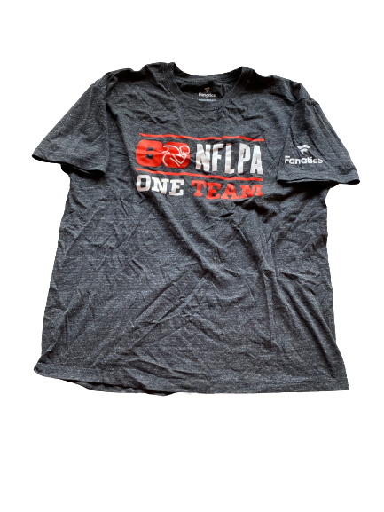 Alex Mack NFLPA T-Shirt (Size 3XL)