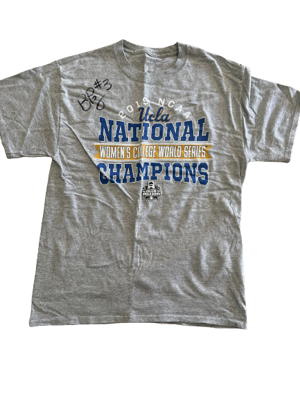 Briana Perez UCLA Softball SIGNED Team Issued 2019 National Champions College World Series T-Shirt (Size M)