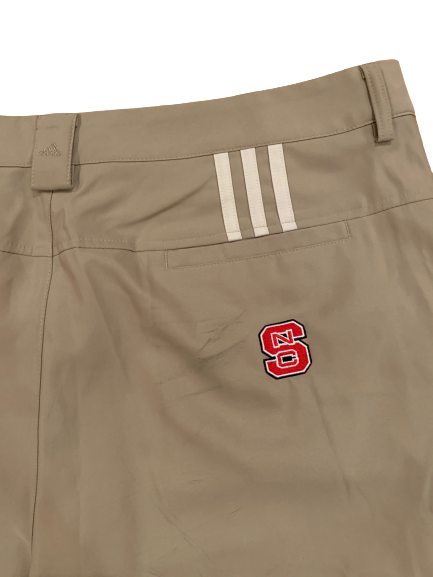 Devon Daniels NC State Basketball Team Issued Golf Shorts (Size 36)