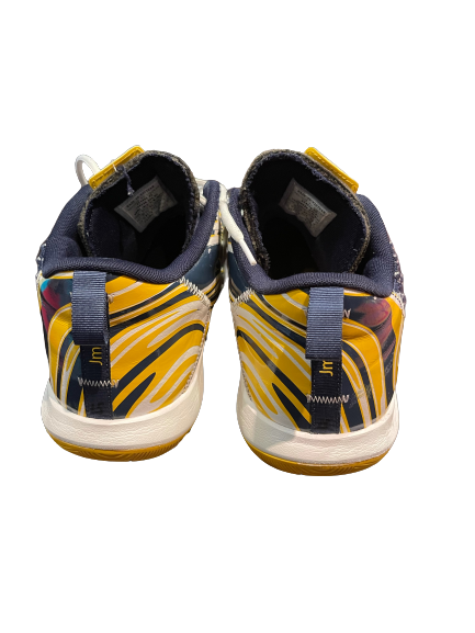 Chaundee Brown Michigan Basketball Signed Game Worn Shoes (Size 15)