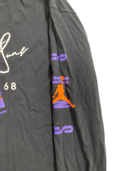 Phoenix Suns Basketball Team-Exclusive JORDAN Long Sleeve Shirt (Size XL)