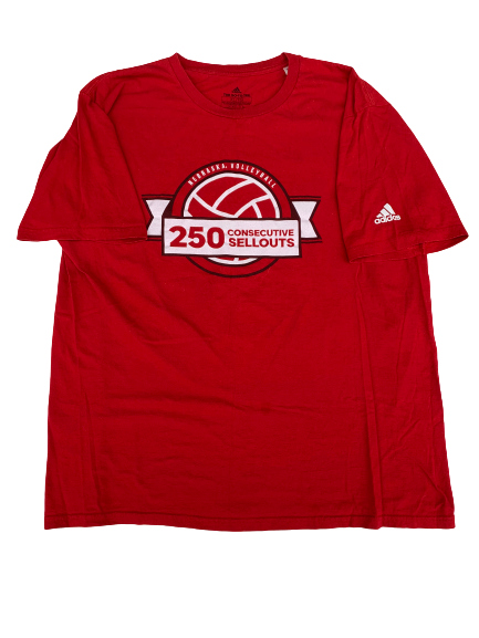 Brooke Smith Nebraska Team Issued "250 Consecutive Sellouts" T-Shirt (Size XL)