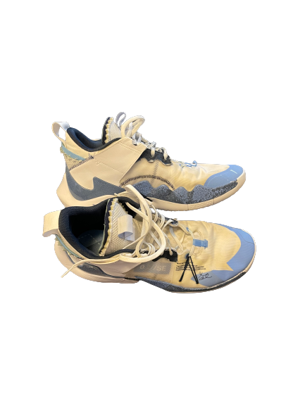 Justin Pierce North Carolina Basketball PLAYER EXCLUSIVE Shoes (Size 13)