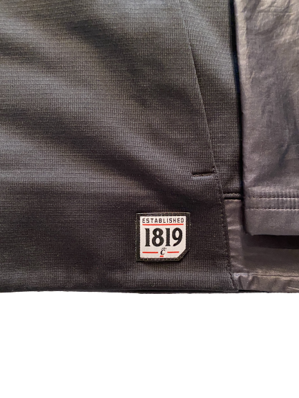 J.T. Perez Cincinnati Baseball Team Issued Full-Zip Jacket (Size XLT)