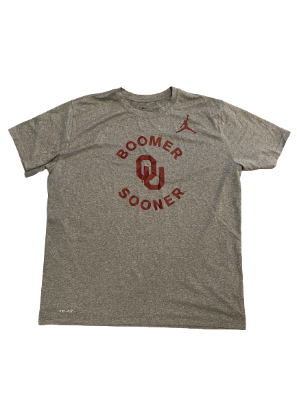 Kur Kuath Oklahoma Basketball Team Issued Workout Shirt (Size XL)