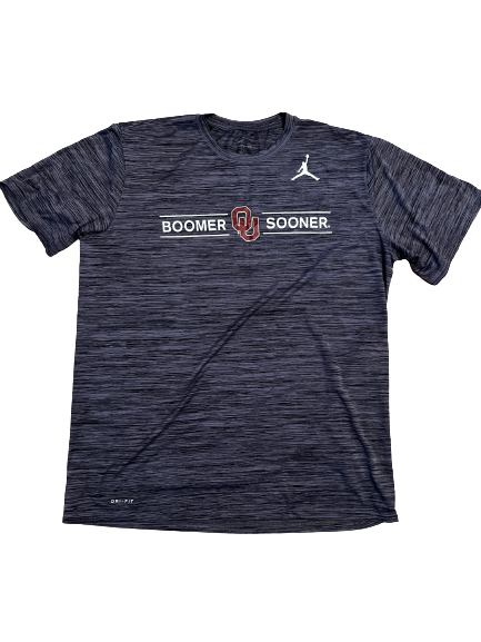 Kur Kuath Oklahoma Basketball Team Issued Workout Shirt (Size XLT)