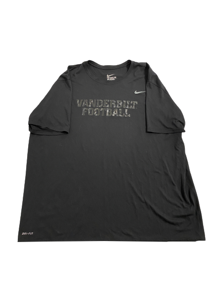 Daevion Davis Vanderbilt Football Player-Exclusive T-Shirt With Name on Back (Size XXXL)