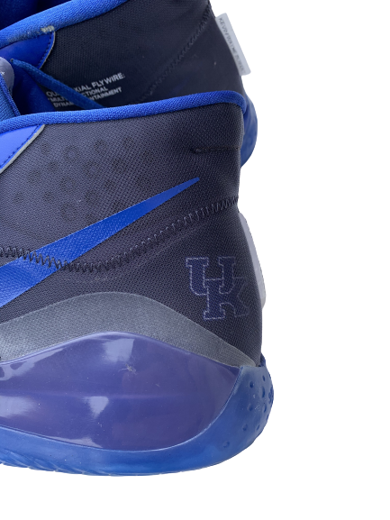 what is kevin durants shoe size