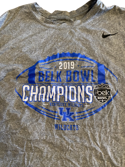 Chris Rodriguez Jr. Kentucky Football Player-Exclusive 2019 Belk Bowl Champions Long Sleeve Shirt (Size XL)