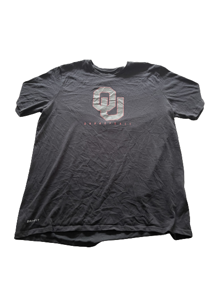Oklahoma Basketball T-Shirt (Size XL)