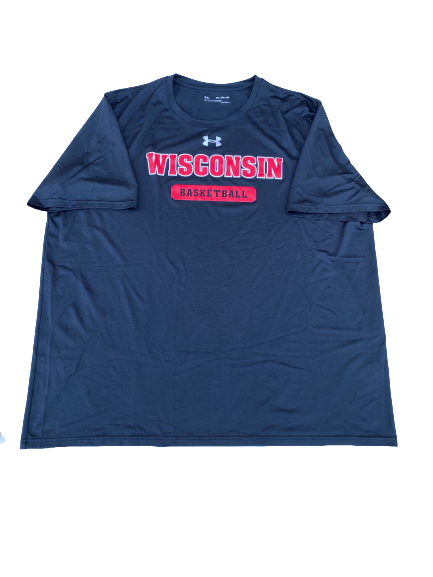 Nate Reuvers Wisconsin Basketball Team Issued Workout Shirt (Size 2XL)