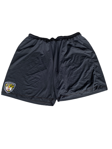 Matt Skura Baltimore Ravens Team Issued Shorts (Size 3XL)