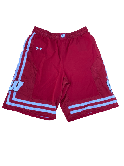 Nate Reuvers Wisconsin Basketball 2017 Game Worn Shorts (Size XL)