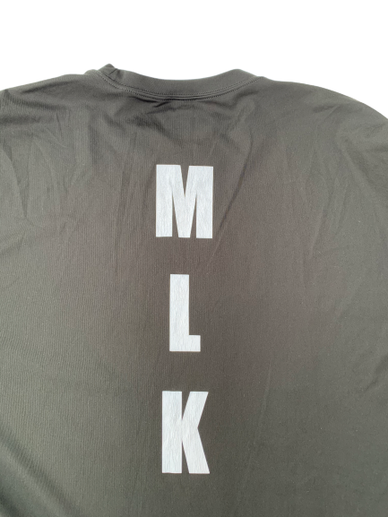 Michigan Basketball Team Exclusive "Be The Dream" MLK Shirt (Size L)