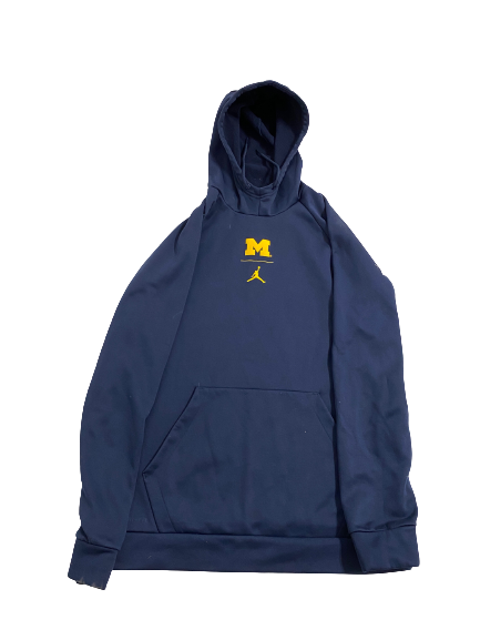 Naz Hillmon Michigan Basketball Team Issued Travel Sweatshirt (Size L)