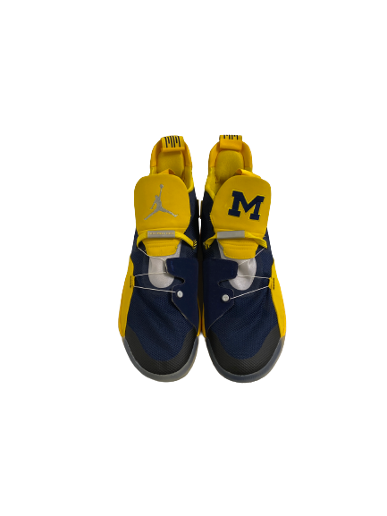 Colin Castleton Michigan Basketball Player-Exclusive Shoes (Size 16)