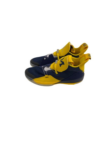 Colin Castleton Michigan Basketball Player-Exclusive Shoes (Size 16)