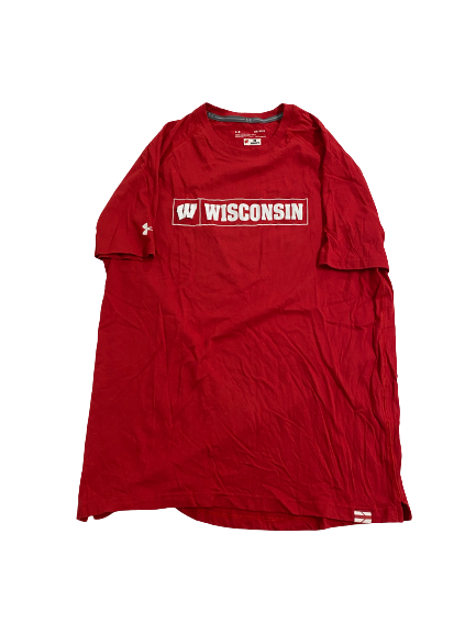 A.J. Abbott Wisconsin Football Team-Issued T-Shirt (Size M)