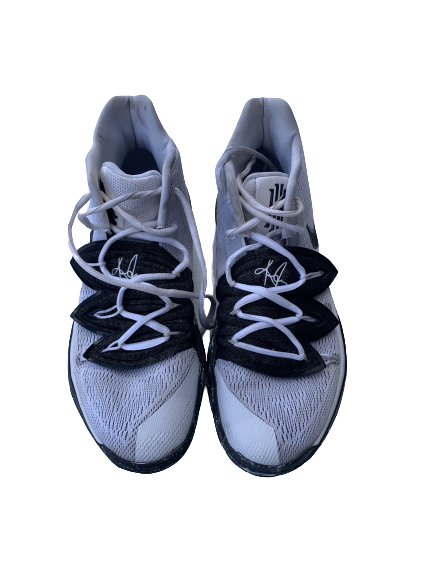 Kyrie irving shoes size 9.5 hotsell