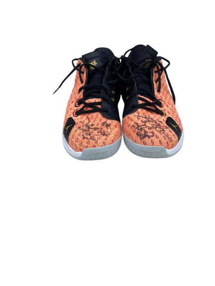 DeJon Jarreau Houston Basketball SIGNED GAME WORN Shoes (Size 13) - Photo Matched