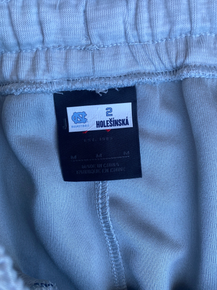 Petra Holesinska North Carolina Basketball Team Issued Sweatpants (Size M)