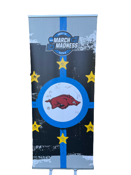 Arkansas Basketball 2021 NCAA March Madness Tournament TEAM SIGNED Standing Display Banner