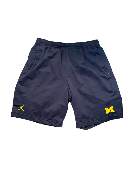 Mike Smith Michigan Basketball Team Issued Shorts (Size M)