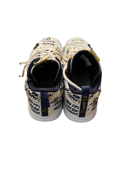 Mike Smith Michigan Basketball SIGNED Game Worn Player Exclusive Shoes (Size 11)