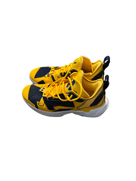 Mike Smith Michigan Basketball Player Exclusive Shoes (Size 11)