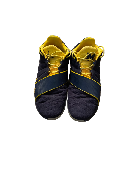 Mike Smith Michigan Basketball Practice Worn Player Exclusive Shoes (Size 11)