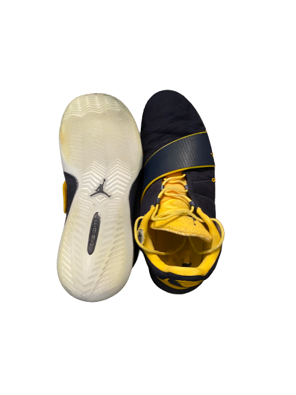 Mike Smith Michigan Basketball Practice Worn Player Exclusive Shoes (Size 11)