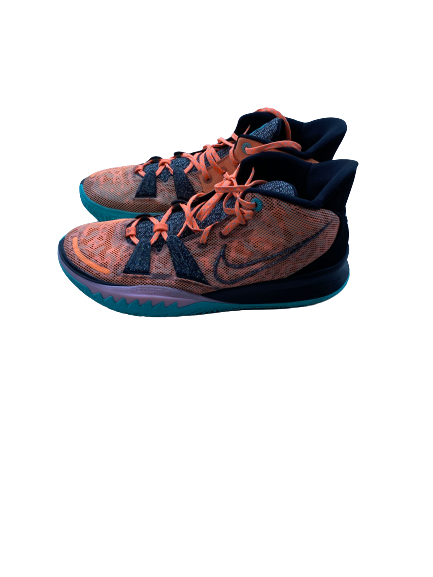 Feron Hunt SMU Basketball SIGNED Game Worn Shoes (Size 14)