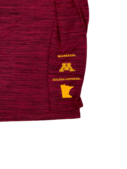 Hunt Conroy Minnesota Basketball Team Issued Long Sleeve T-Shirt (Size M)