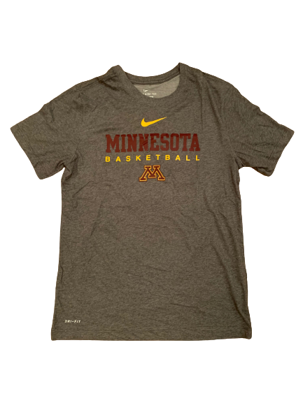 Hunt Conroy Minnesota Basketball Team Issued T-Shirt (Size M)