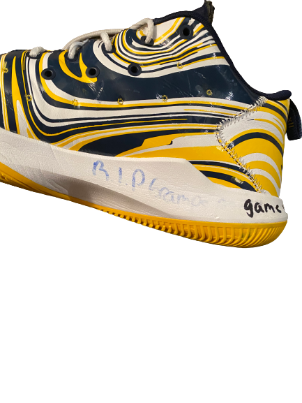 Isaiah Livers Michigan Basketball SIGNED Player Exclusive Game Worn Shoes (Size 15) - Photo Matched