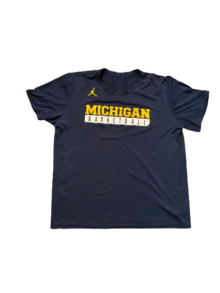 Isaiah Livers Michigan Basketball Team Issued Workout Shirt (Size XL)