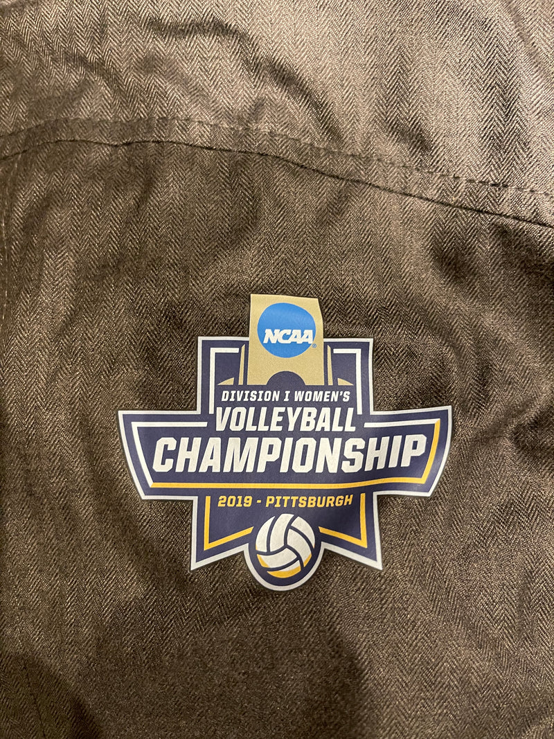 Sydney Hilley Wisconsin Volleyball 2019 NCAA Volleyball Championship Heavy Coat (Size L)