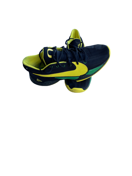 Eugene Omoruyi Oregon Basketball Player Exclusive Shoes (Size 14)