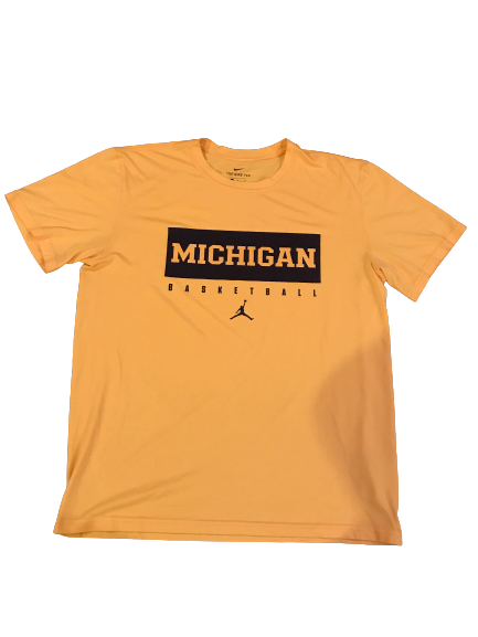 Michigan Basketball Team Issued Workout Shirt (Size L)